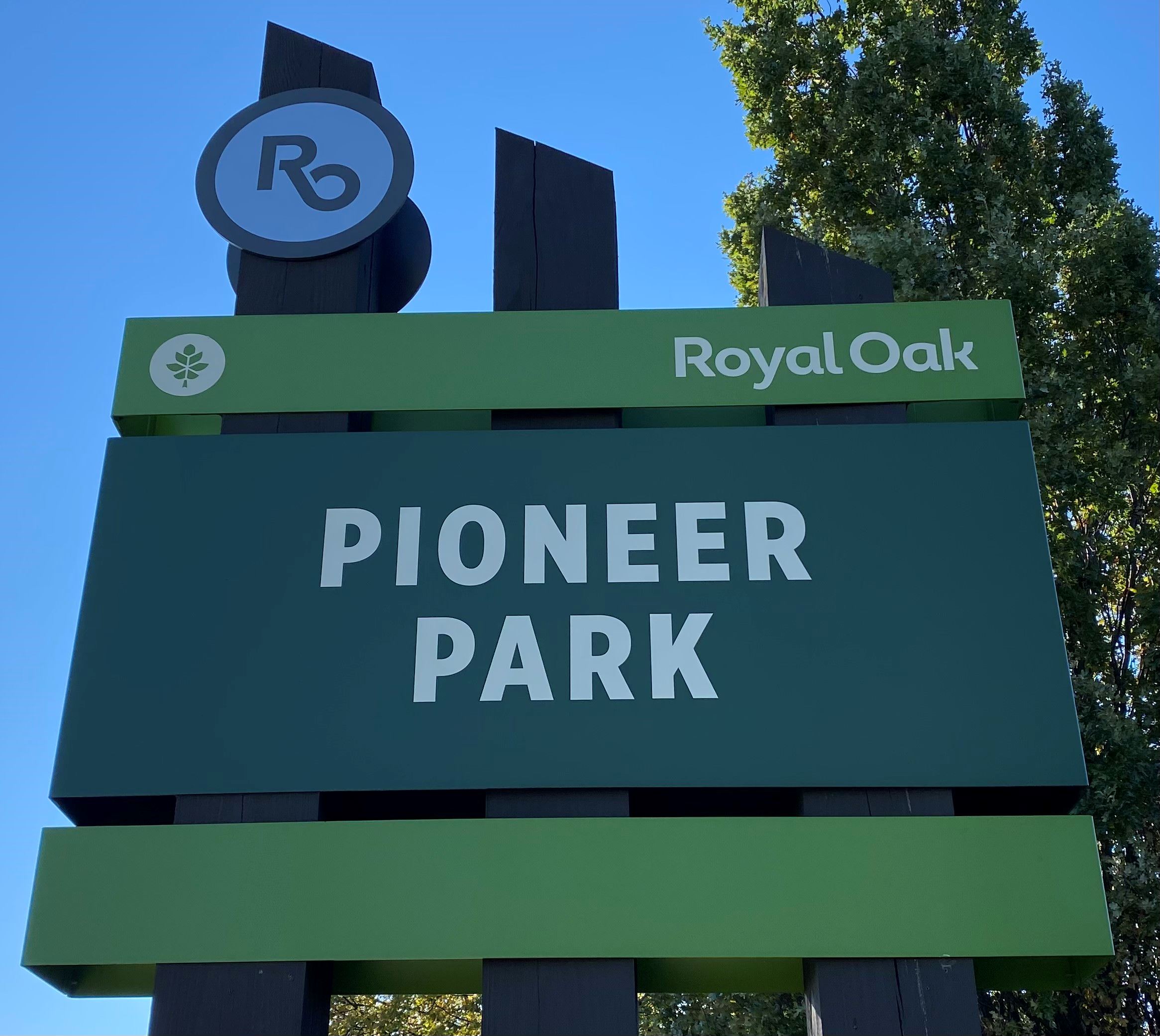Pioneer_Park_Sign
